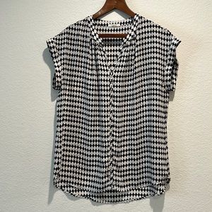 Black and white short sleeve blouse